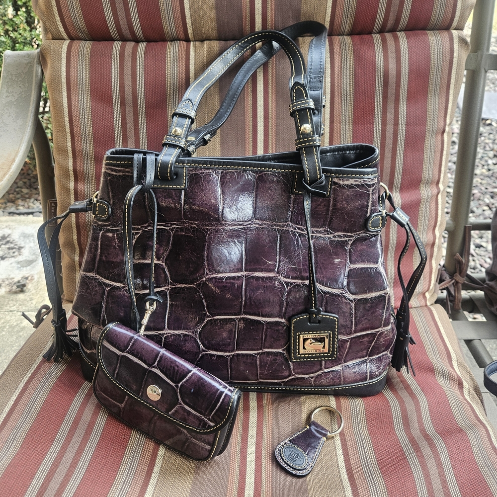 Dooney & Bourke Croc Embossed Shoulder Bag W/ Matching Wristlet & Keychain